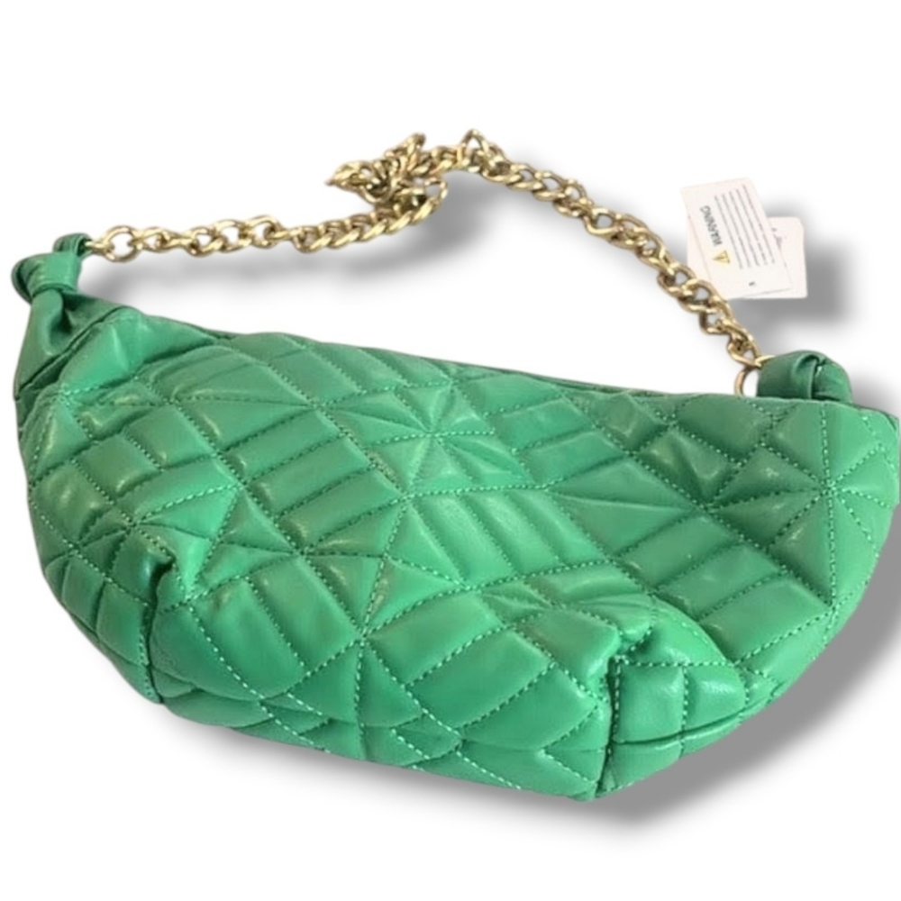 👛 NIB Gorgeous, Elegant Olivia Miller Green Quilted Crossbody Bag w/Gold Chain - Picture 3 of 9